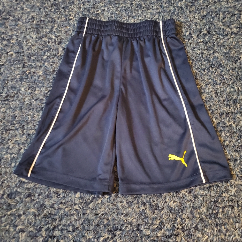 Puma size 6 shorts